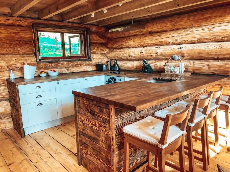 Log Cabin/hot Tub On Private Jurassic Coast Villa